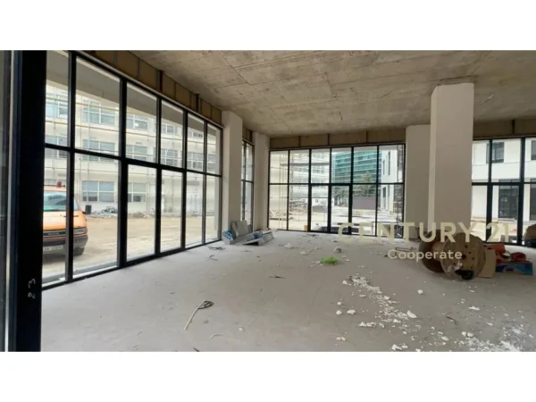 Tirane, jepet me qera ambjent biznesi Kati 0, 95 m² 1.760 € (SPRING RESIDENCE- VASIL SHANTO.)