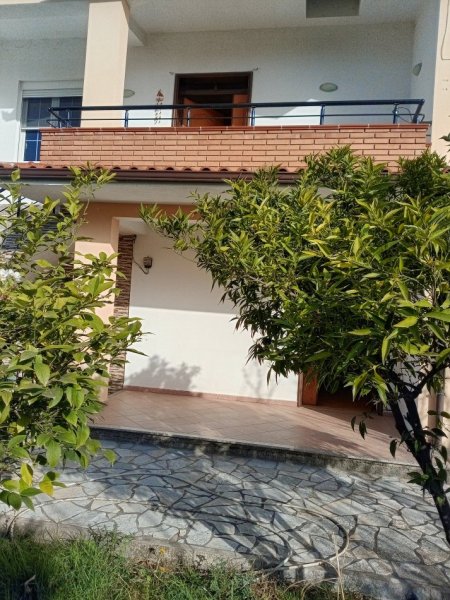 Tirane, shitet shtepi 2+1+Aneks+Ballkon Kati 2, 230 m² 170.000 € (Kamez)