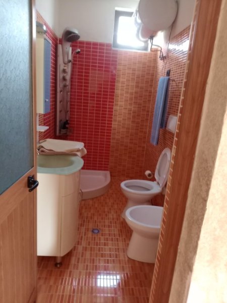 Tirane, shitet shtepi 2+1+Aneks+Ballkon Kati 2, 230 m² 170.000 € (Kamez)