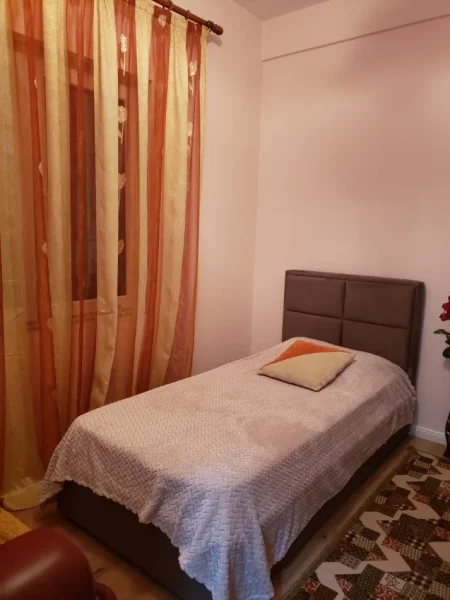Tirane, jepet me qera apartament duplex Dublex Kati 2, 120 m² 800 € (Selite)