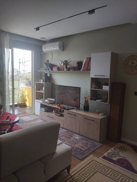 Tirane, jepet me qera apartament 1+1+Aneks+Ballkon Kati 5, 65 m² 450 € (kompleksi tom doshi)