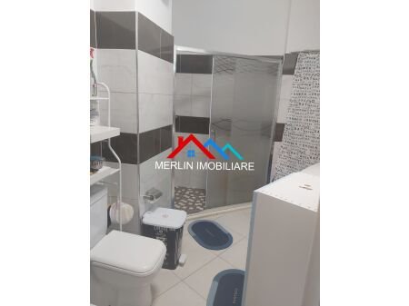 Durres, jepet me qera apartament 1+1+Ballkon Kati 5, 65 m² 450 € (RRUGA ALEKSANDER KONDA)
