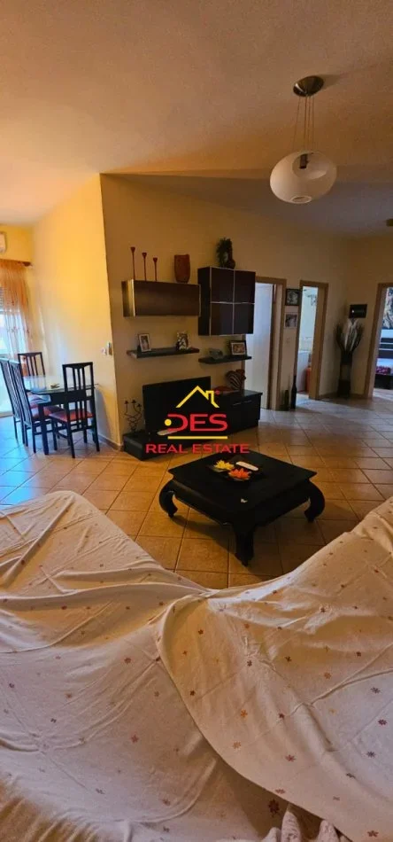 Vlore, shitet apartament 2+1+Ballkon Kati 5, 87 m² 110.000 € (Rruga Dush Strati)