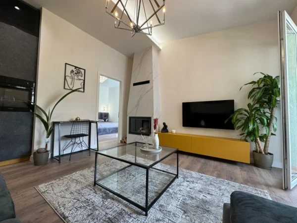 Tirane, jepet me qera apartament 1+1+Aneks+Ballkon Kati 6, 74 m² 600 € (Kodra e Diellit)
