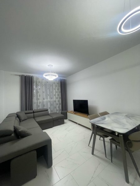 Tirane, jepet me qera apartament 1+1+Ballkon Kati 9, 73 m² (Trio Towers Residence, Don Bosko)
