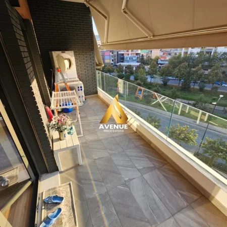 Tirane, jepet me qera apartament 1+1 Kati 3, 60 m² 800 € (Kompleksi Delijorgji)