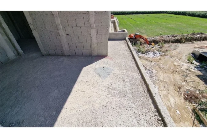 Radhime - Orikum, shitet apartament 1+1 Kati 3, 38 m² (Radhime)