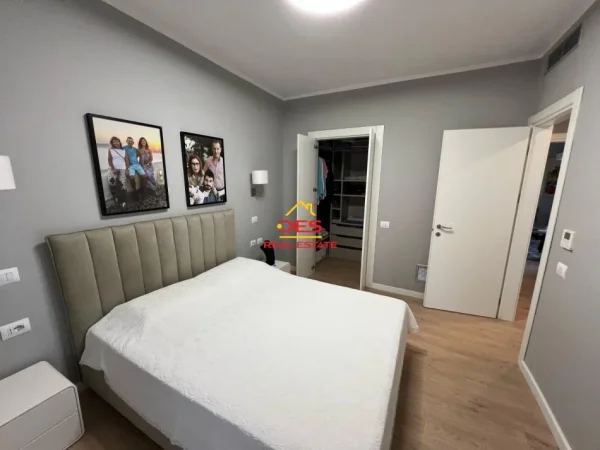 Vlore, shitet apartament 2+1+Ballkon Kati 2, 105 m² 250.000 € (Rruga Dhimitër Konomi)