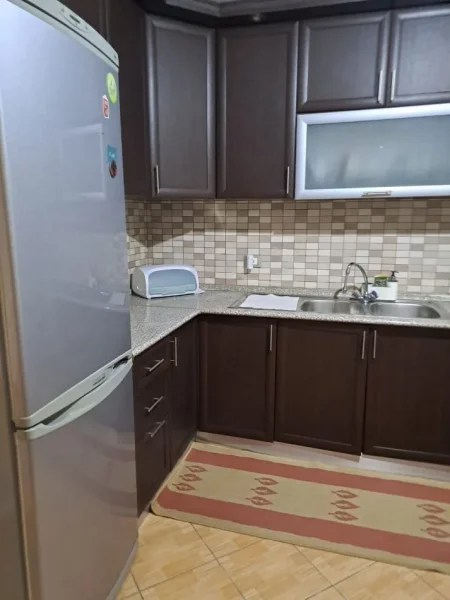 Tirane, jepet me qera shtepi 2+1 Kati 2, 100 m² 450 € (Astir)