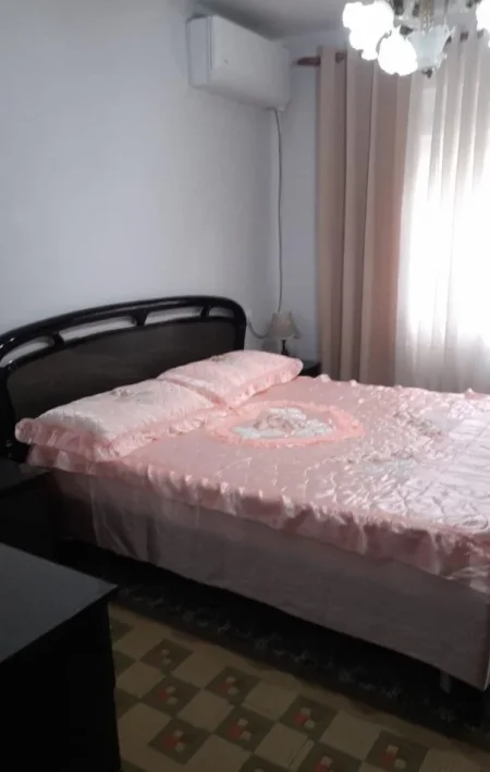 Tirane, jepet me qera apartament 2+1 Kati 4, 74 m² 600 € (JEPET ME QERA SUPER APARTAMENTI 2+1 NE RRUGEN E ELBASANIT TEK SHKOLLA E BALETIT.)