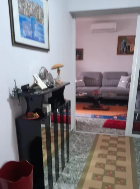 Tirane, jepet me qera apartament 2+1 Kati 4, 74 m² 600 € (JEPET ME QERA SUPER APARTAMENTI 2+1 NE RRUGEN E ELBASANIT TEK SHKOLLA E BALETIT.)