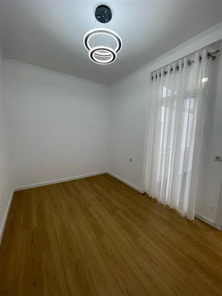 Tirane, shitet apartament 2+1+Ballkon Kati 4, 92 m² 150.000 € (dritan hoxha)