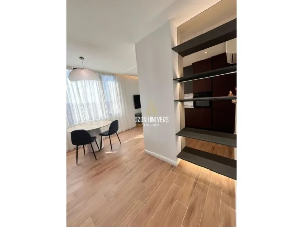 Tirane, jepet me qera apartament 1+1 Kati 12, 55 m² 1.000 € (Shallvaret prane Taiwan !)