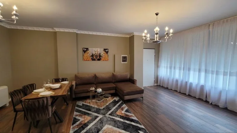 Tirane, jepet me qera apartament 2+1+Ballkon Kati 2, 170 m² 900 € (KOPSHTI BOTANIK)
