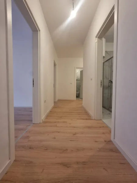 Tirane, shitet apartament 2+1 Kati 1, 129 m² 287.000 € (Kopshti zologjik)