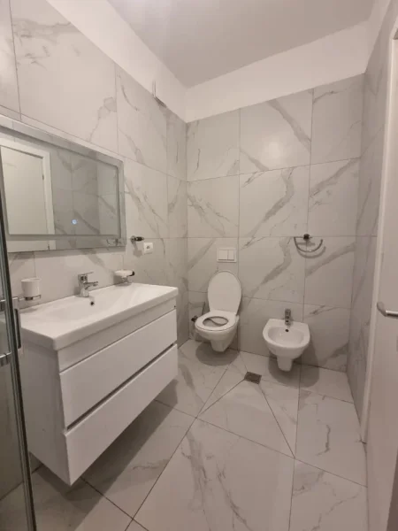 Tirane, shitet apartament 2+1 Kati 1, 129 m² 287.000 € (Kopshti zologjik)