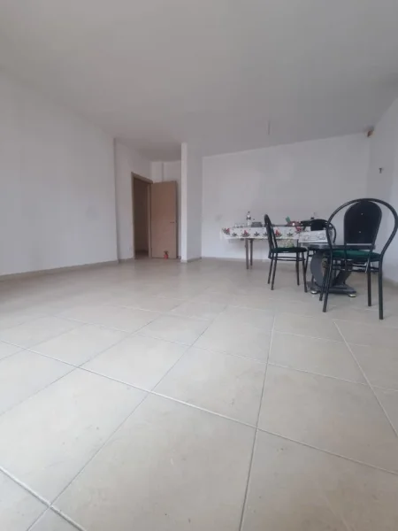 Durres, shitet apartament 3+1 , 133 m² 110.000 € (Durres prane tropikalit)