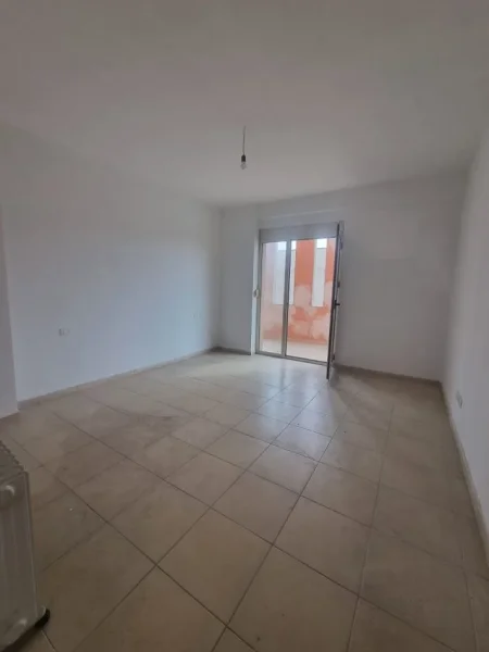 Durres, shitet apartament 3+1 , 133 m² 110.000 € (Durres prane tropikalit)