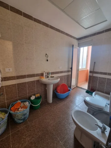 Durres, shitet apartament 3+1 , 133 m² 110.000 € (Durres prane tropikalit)