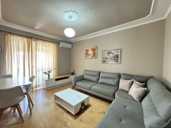 Tirane, shitet 3+1+Ballkon Kati 5, 78 m² 135.000 € (Ish Stacioni i Fundit i Tiranës së Re)