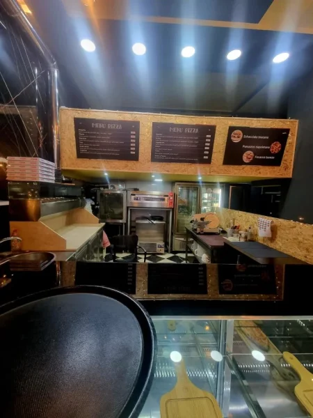 Tirane, shitet lokal Kati 0, 50 m² 250.000 € (Frederik shiroka)