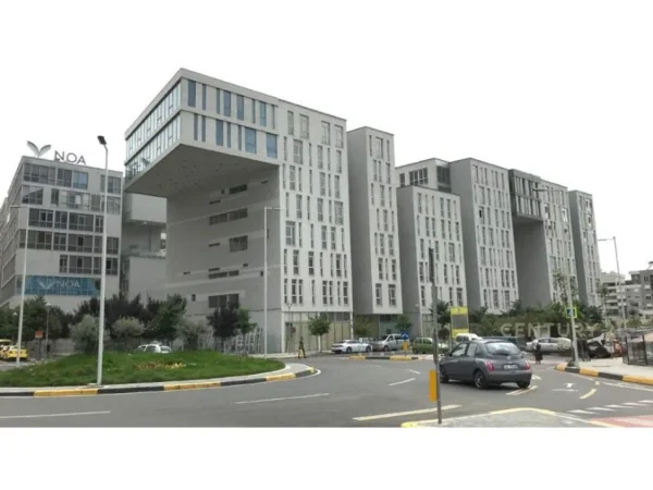 Tirane, jepet me qera zyre Kati 3, 105 m² 850 € (Kika 2 IRG110689)