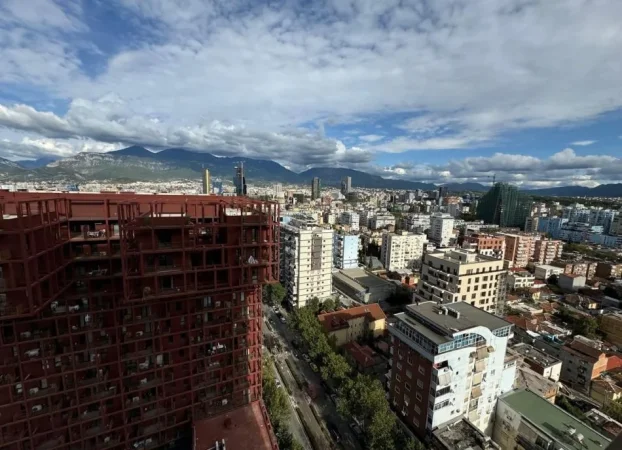 Tirane, jap me qera ambjent biznesi Kati 18, 160 m² 1.500 € (Garden Building Rruga e Kavajes)