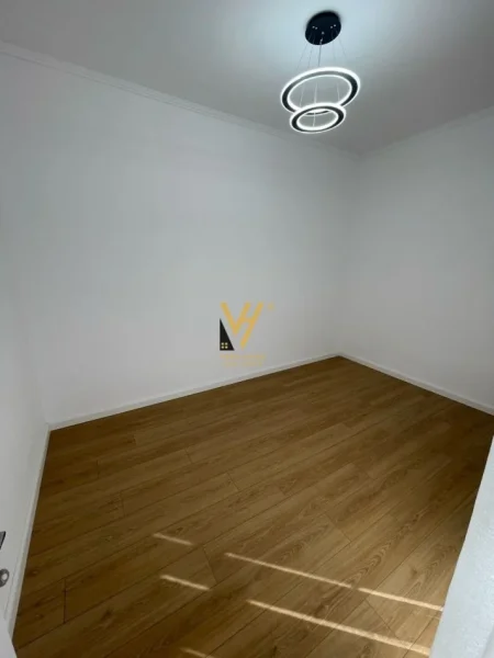 Tirane, shitet apartament 2+1+Ballkon Kati 7, 96 m² 150.000 € (RRUGA DRITAN HOXHA)