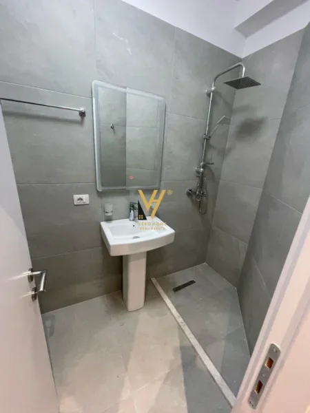 Tirane, shitet apartament 2+1+Ballkon Kati 7, 96 m² 150.000 € (RRUGA DRITAN HOXHA)