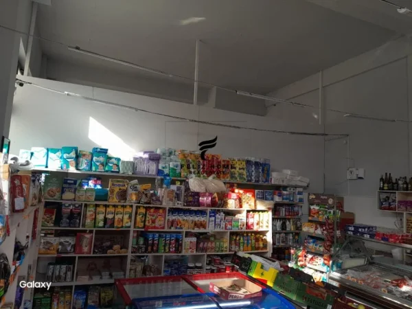 Tirane, shitet dyqan Kati 0, 115 m² 300.000 € (RRUGA E DIBRES)