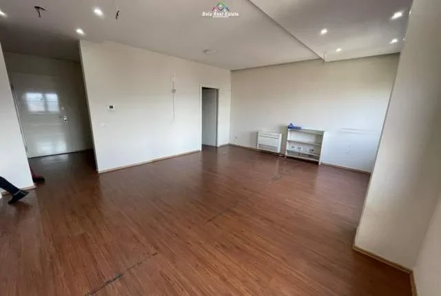 Tirane, jepet me qera zyre Kati 7, 130 m² 1.000 Euro (Zogu i Zi)