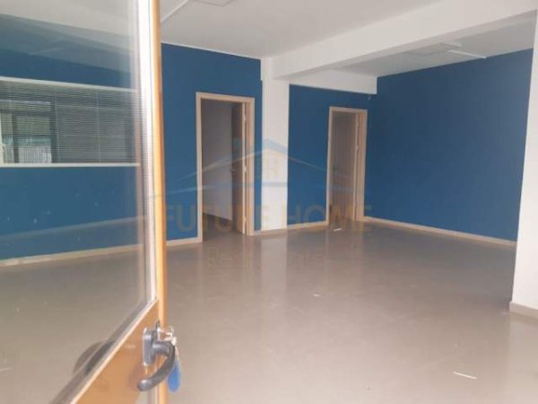 Tirane, jepet me qera apartament Kati 2, 86 m² 600 Euro (Fusha E Aviacionit)