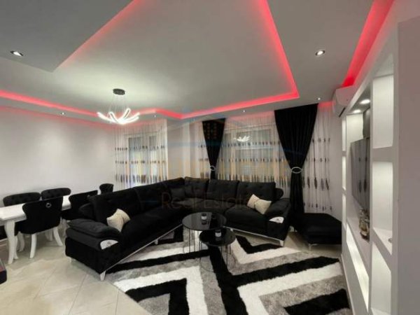 Tirane, jepet me qera apartament 2+1+BLK Kati 2, 100 m² 600 Euro (Liqeni i Thate)