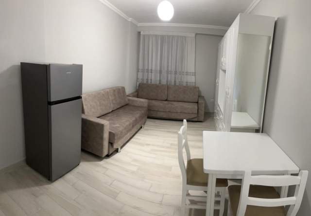 Tirane, jepet me qera apartament 1+1 Kati 5, 40 m² 280 Euro (Pallatet Turdiu)