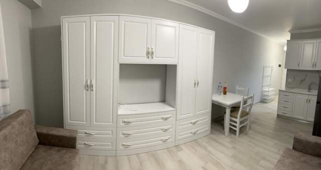 Tirane, jepet me qera apartament 1+1 Kati 5, 40 m² 280 Euro (Pallatet Turdiu)