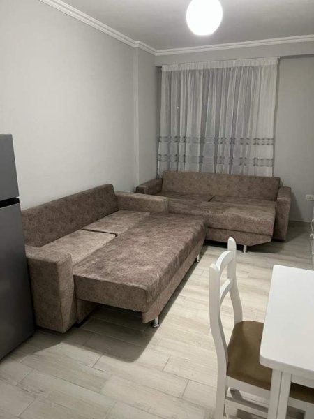 Tirane, jepet me qera apartament 1+1 Kati 5, 40 m² 280 Euro (Pallatet Turdiu)