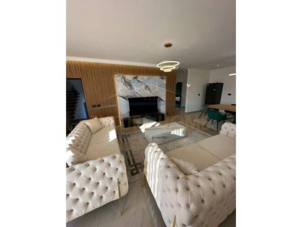 Tirane, shitet apartament 3+1+BLK Kati 1, 134 m² 227.000 Euro (Liqeni farkes,Rezidenca Lakeland)