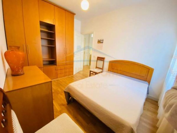 Tirane, jepet me qera apartament 1+1 Kati 4, 70 m² 400 Euro (kodra diellit)