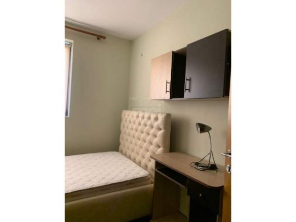 Tirane, jepet me qera apartament 2+1+BLK Kati 3, 90 m² 480 Euro (Qender)