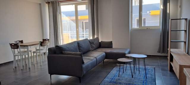 Tirane, jepet me qera apartament Kati 4, 74 m² 260 Euro (Shkoze)
