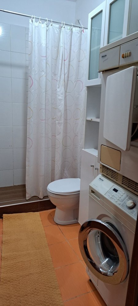 Tirane, jepet me qera apartament 1+1+A+BLK Kati 6, 60 m² 400 Euro (perballe kompleksit Dinamo)