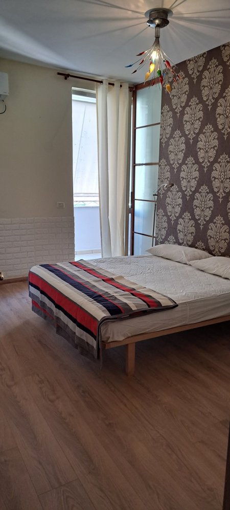 Tirane, jepet me qera apartament 1+1+A+BLK Kati 6, 60 m² 400 Euro (perballe kompleksit Dinamo)
