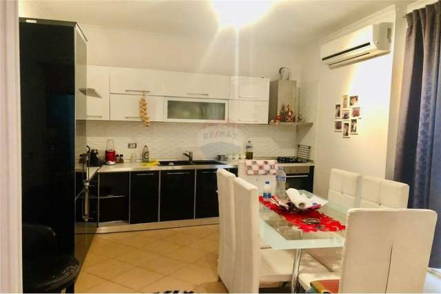 Vlore, shitet apartament 1+1+A+BLK Kati 6, 84 m² 78.000