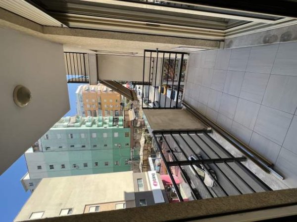 Tirane, jepet me qera ambjent biznesi  Kati 2, 116 m² 800 Euro (Komuna Parisit)