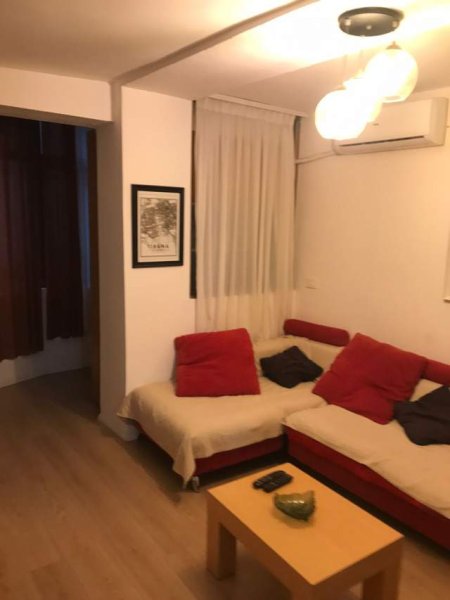 Tirane, jepet me qera apartament 1+1 Kati 1, 50 m² 400 Euro (rruga Sami Frasheri)