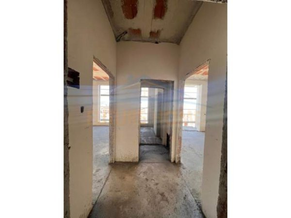 Tirane, shes apartament 1+1+BLK Kati 4, 65 m² 79.000 Euro (Unaza e Re)