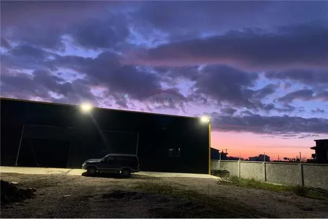 Tirane, jepet me qera magazine Kati 0, 500 m² 2500 Euro (Kamëz, Rruga Kongresi i Lushnjes)