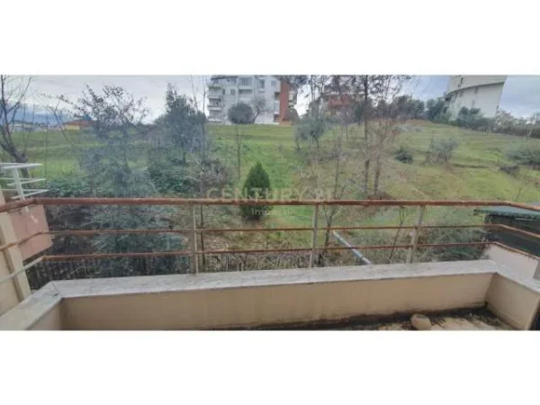 Shesim apartament 3+1+post parkimi, tek kodra e diellit! 150,000 €