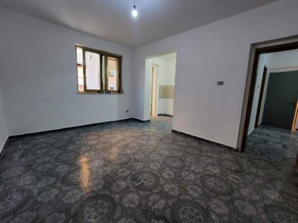 Tirane, shitet apartament 2+1 Kati 4, 77 m² 125.000 Euro (sheshi Uillson)