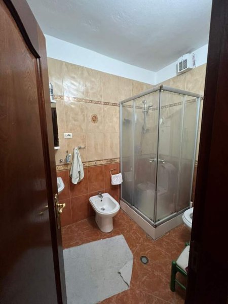 Tirane, shitet apartament 2+1+BLK Kati 8, 103 m² 170.000 Euro (Prane kika 2)